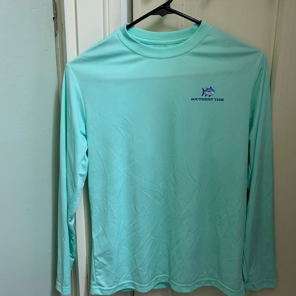 kids southern tide “tide to trail” longsleeve!